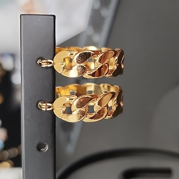 Gold Filled Chunky Chain Link Hoop Earrings - Picture 3 of 6